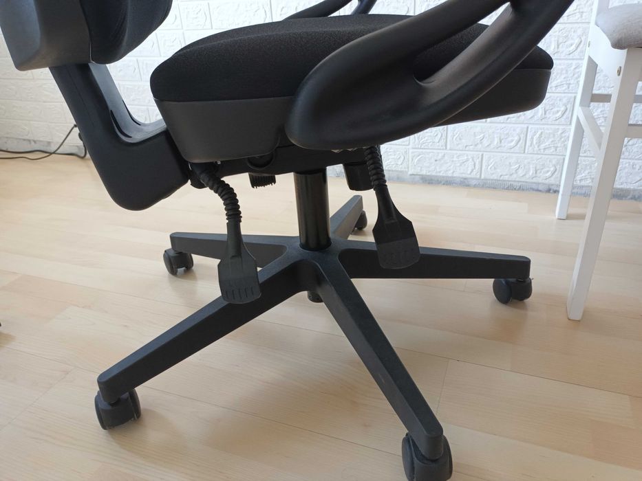 Офис ергономичен стол