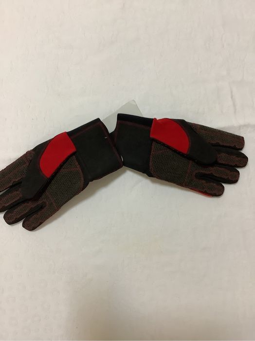 Manusi protectie antitaiere motofierastrau