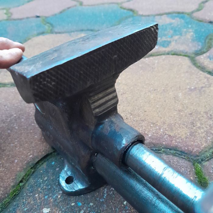 Vand menghina Heuer Front