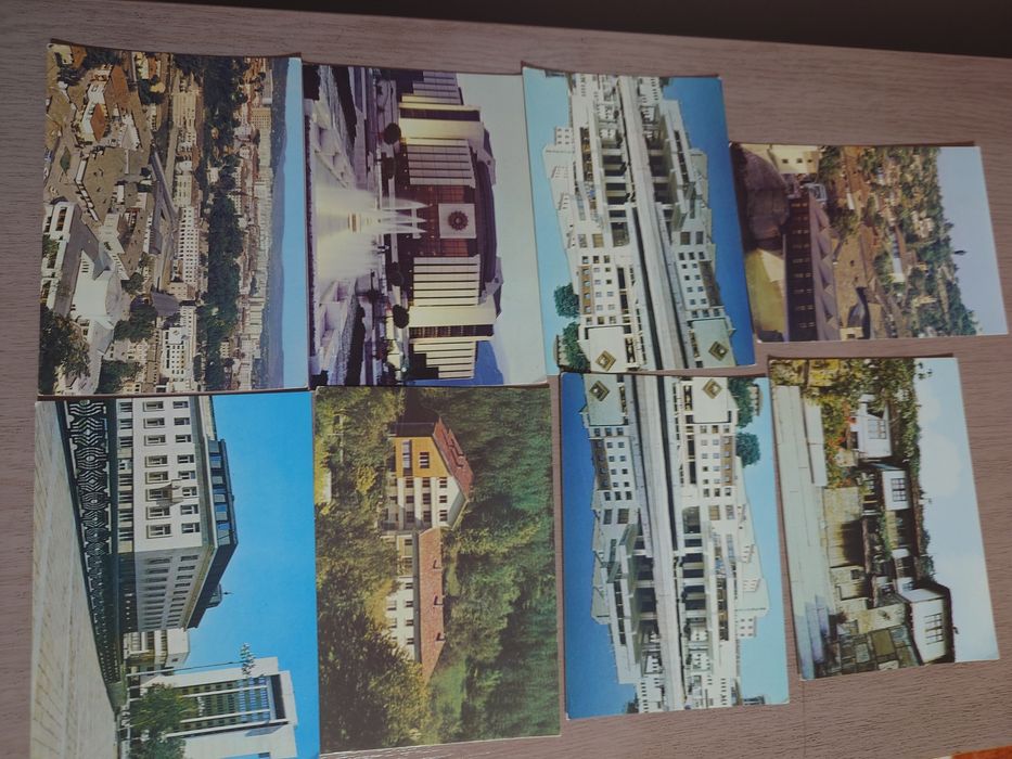 Пощенски и музейни картички, в перфектно състояние.