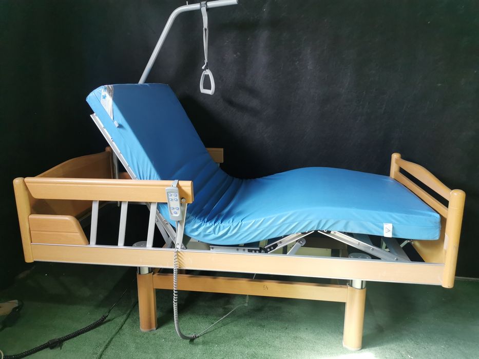 Електрическо болнично легло