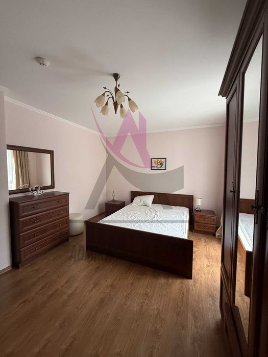 Дава се под наем Тристаен апартамент в Варна, Левски - 118 кв.м за 947.58 € - Снимка #4