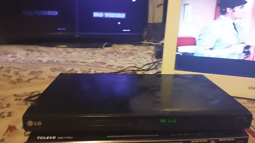 DVD с телевизором+20 дисков за все 6000 т