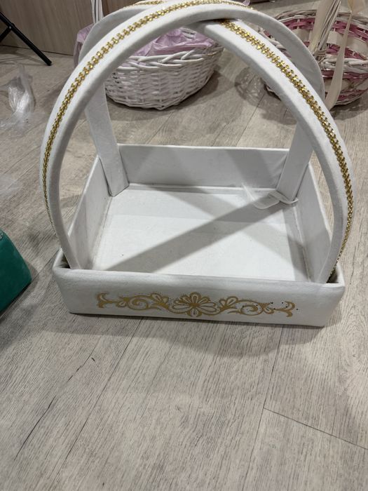 Продам корзины для Коржин