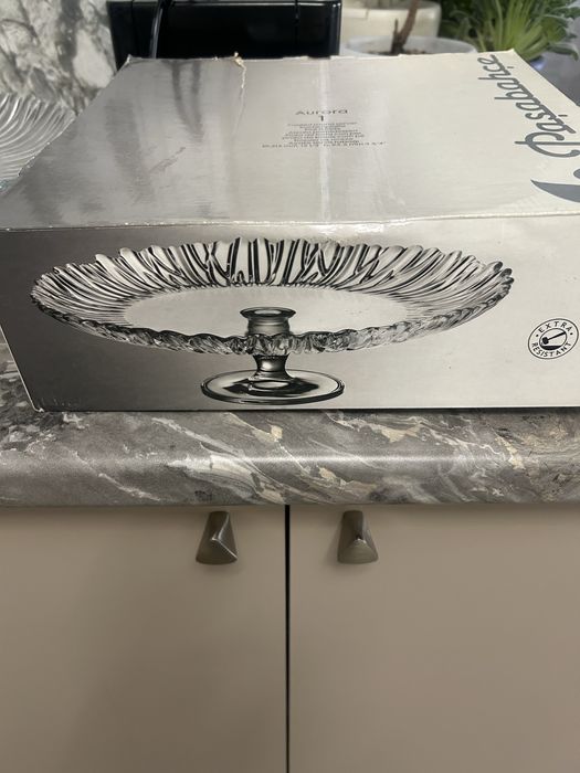 Продам тортницы 2 штуки