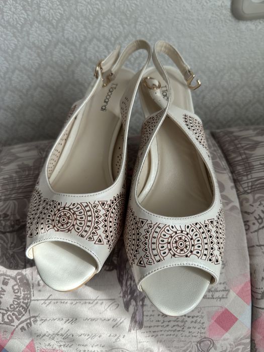 Продам обувь , размер 38