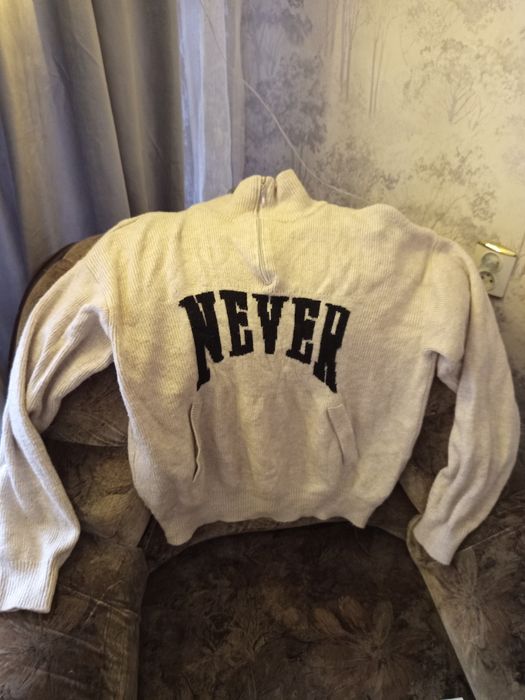 Продам теплый свитер!