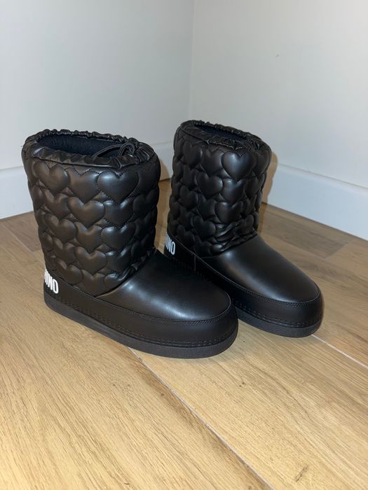 Черни ботуши / апрески Moschino нови