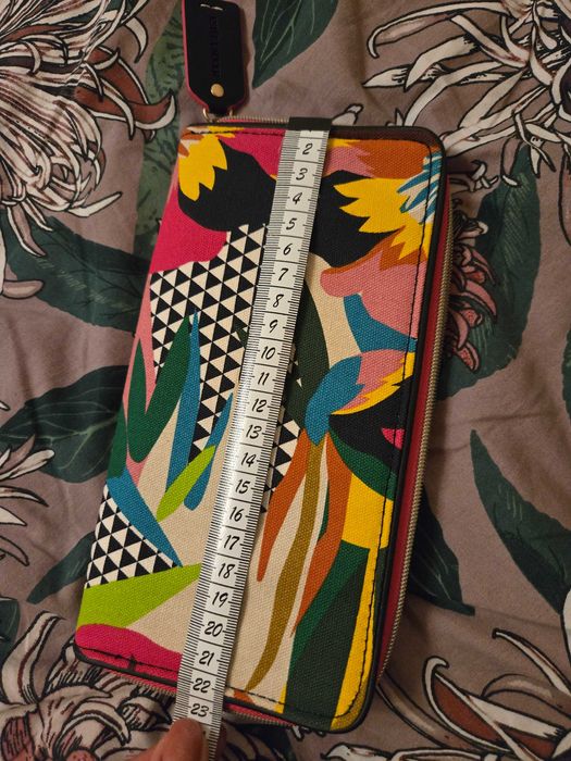 Нова черна лачена чанта 30/26 + портмоне