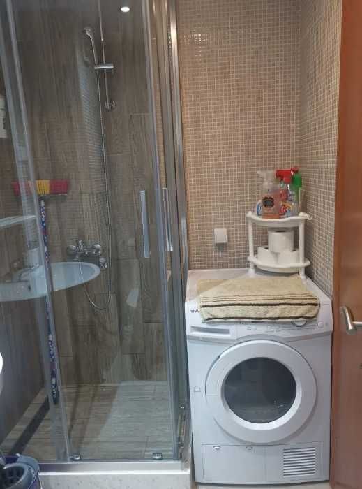 Дава се под наем Двустаен апартамент в Пловдив, Изгрев - 65 кв.м за 402.9 € - Снимка #2