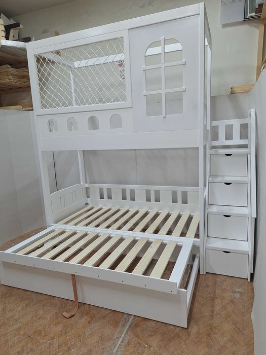 TRANSPORT GRATUIT.Pat tip casuta cu loc suplimentar.Cod 2514