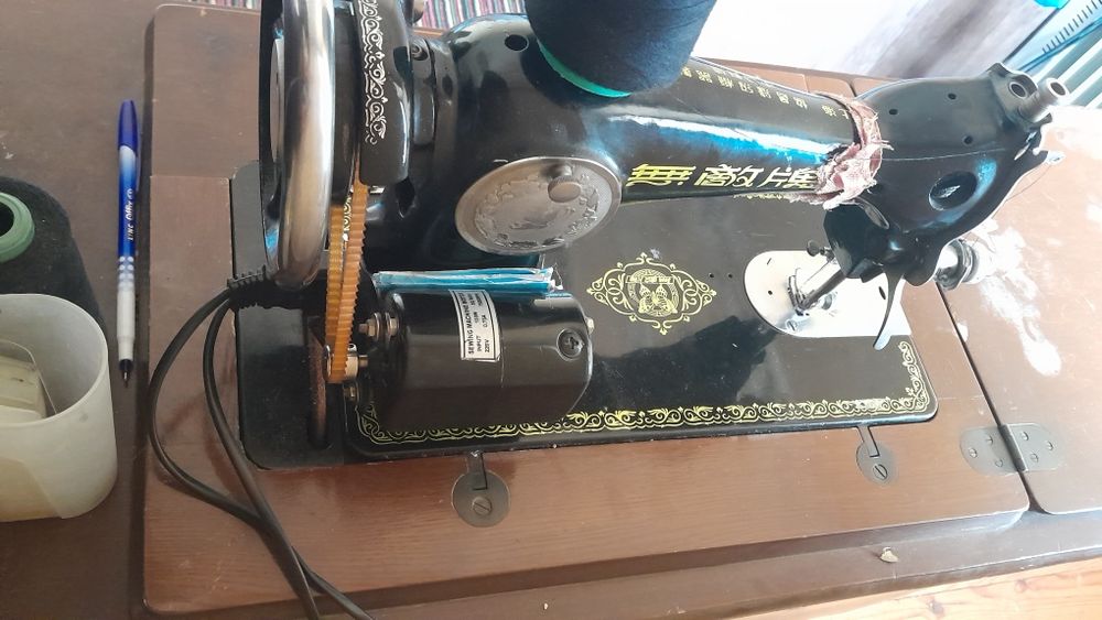 Tikuv mashina sotiladi