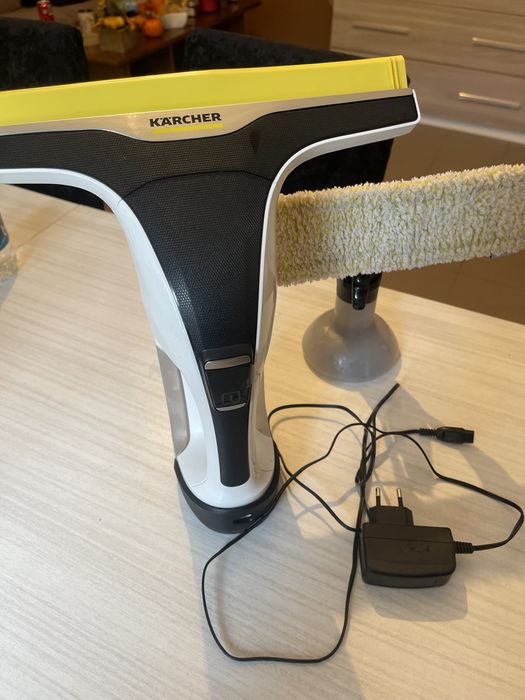 Aspirator Geamuri Karcher