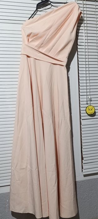 Елегантни роклии