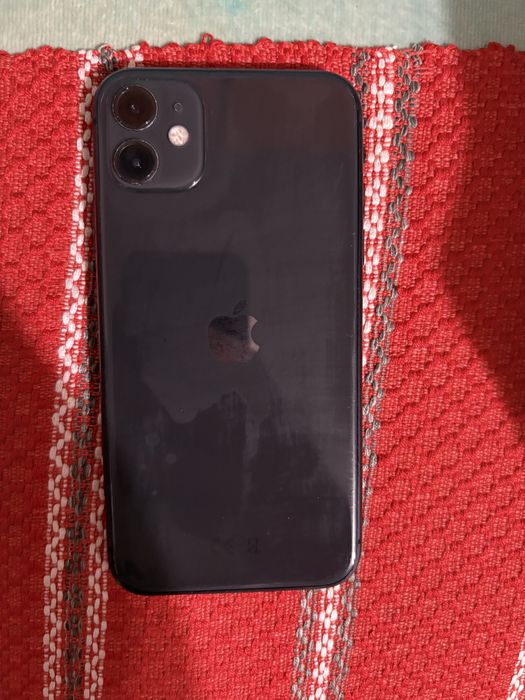 Vând iphone 11 in stare buna
