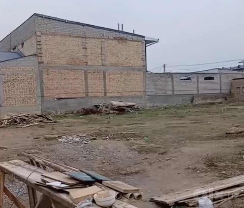 Yer sotiladi Nazarbek Mevazor maxallada