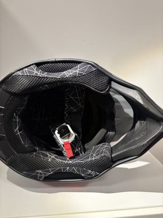 Каска за мотор Airoh и очила