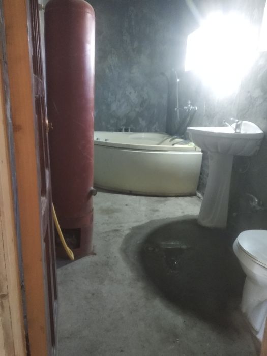 Уй сотилади 200метр кв келишилган холда квартирага алмаштирилиш мумкин