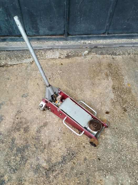 Алуминиев крик кола бус внос от Щатите  двубутакен