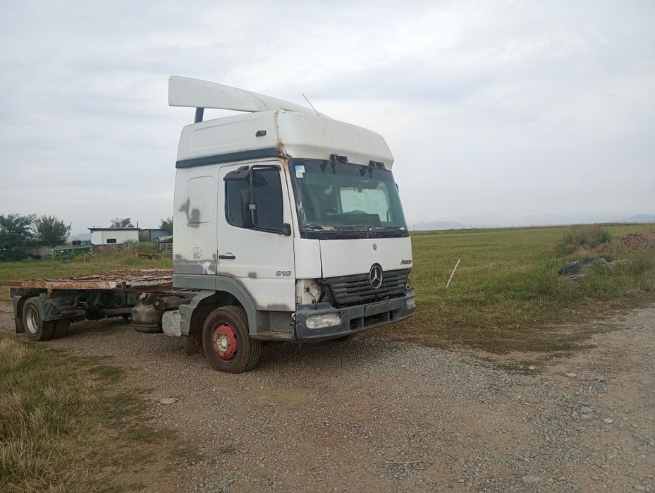 Camion Mercedes atego