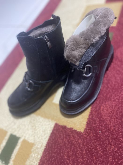 Новый кожаный обувь