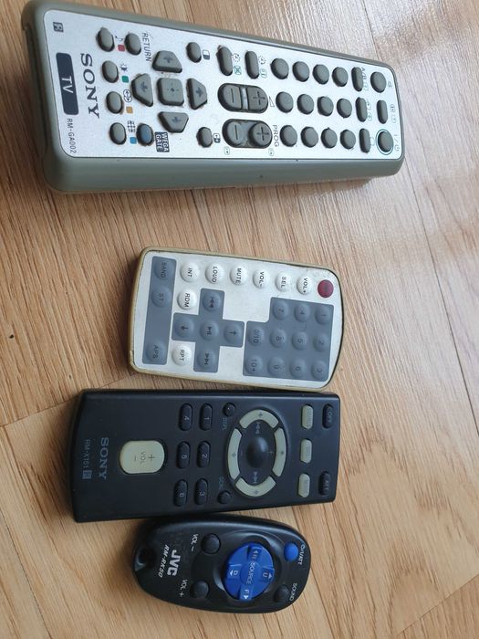 Продам пульт на магнитолу