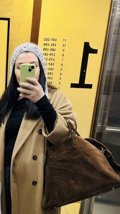 Продам замшевую сумку Италия