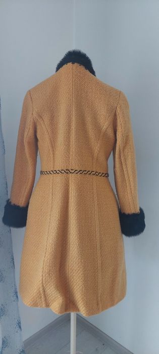 Palton 80% lâna ,mărimea 36