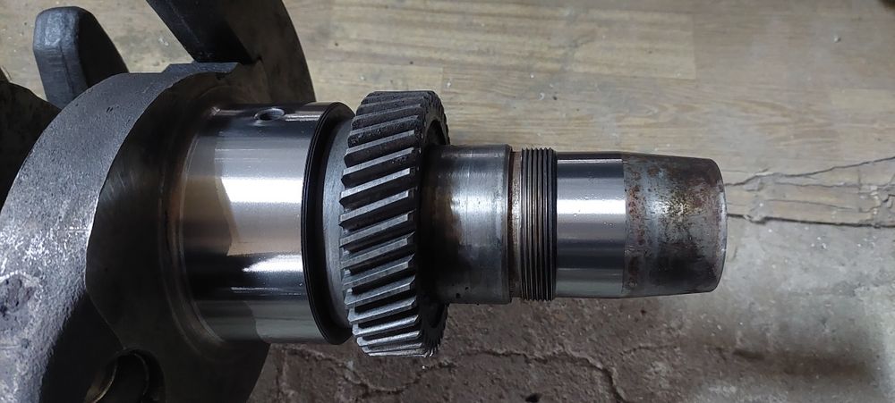 Коленвал ЯМЗ - 238 , 7511 , НД-5