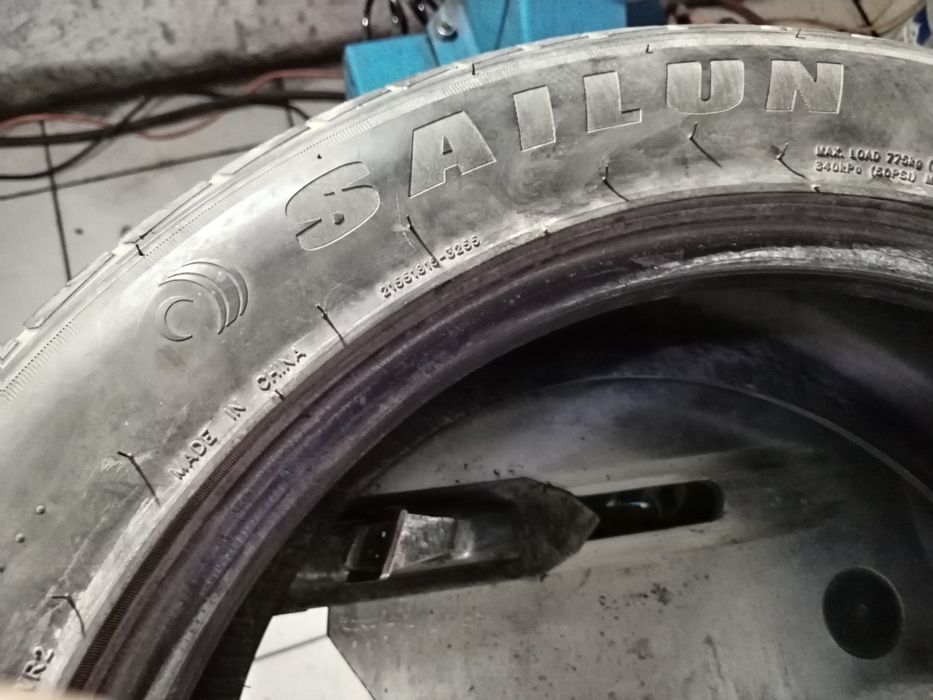 Продам шыны 215/55/18