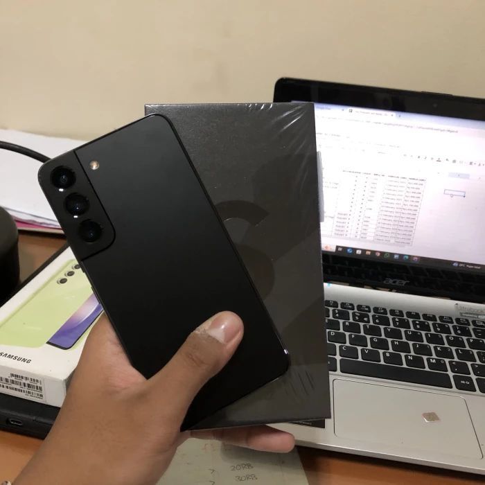 S21 plus Samsung