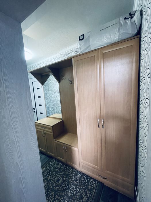 Продается прихожая б/у