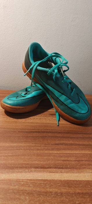 Adidași pentru Fotbal