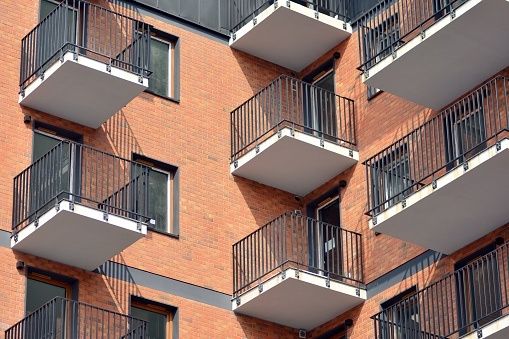 Schimb apartament cu casa