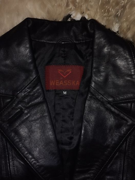 Женское чёрное пальто