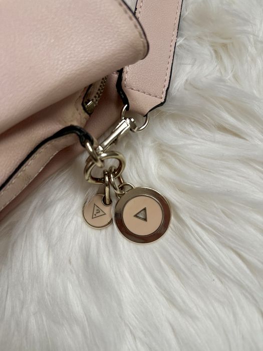 Дамска чанта Guess