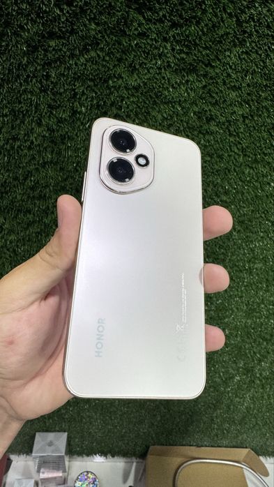Honor 400 5G srochno sotiladi