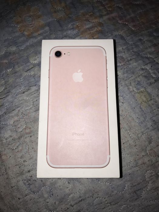 срочно продам iphone 7
