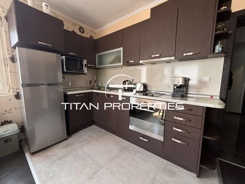 Дава се под наем Тристаен апартамент в Бургас, Център - 87 кв.м за 498.27 € - Снимка #1