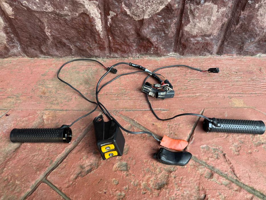 Accesorii atv Can-Am Outlander G2 (manere incalzite, suport telefon)