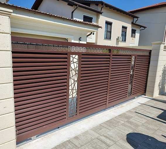 Porți Metalice Automatizate – Confort și Siguranță cu BalustradeTM