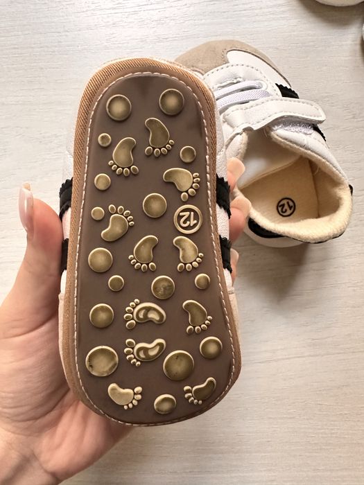 Детские  кроссовки