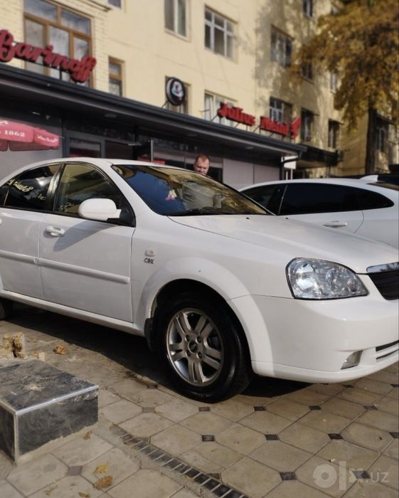Продается chevrolet Lacetti 1.6 автомат