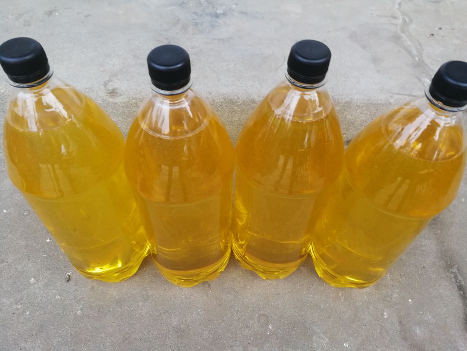 Ulei natural de floarea soarelui presat la rece