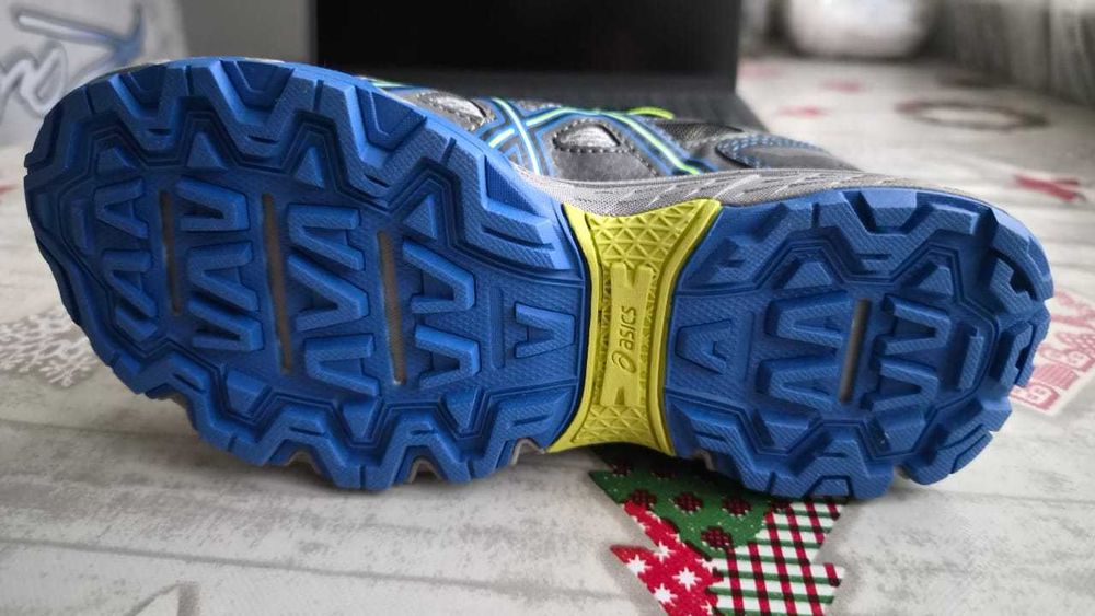 Детские оригинальные кроссовки Asics