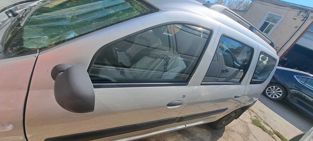 Dacia Logan MCV 1.6 MPI (2009) + GPL