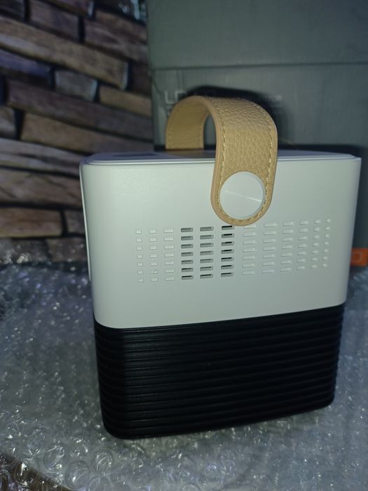 Видео проектор Apeman  LC450