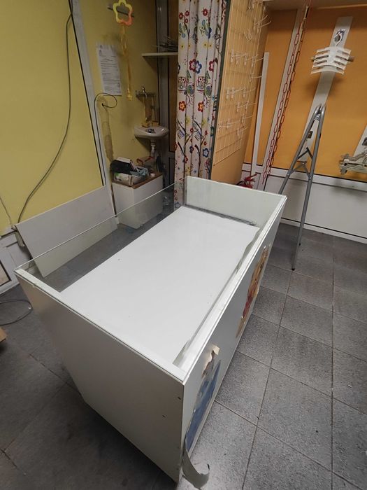 Шкафове за магазин