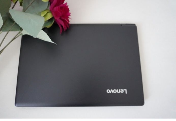 Lenovo ideapad i3 6006U
