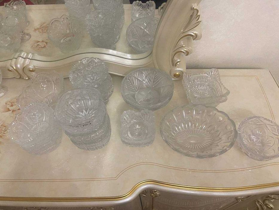 Продам срочно!!! Хрустали большие 20000 шт